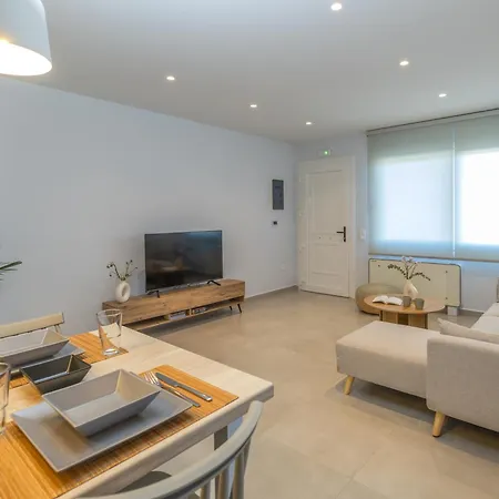 アパート Allegro Khelmáta